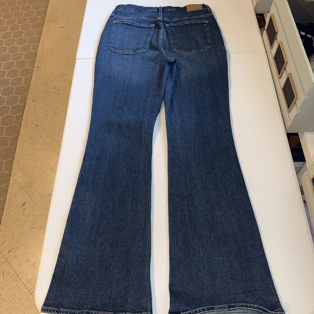 Madewell The Perfect Vintage Flare Jeans Zipper Pocket Denim USA Size 30 /10 T - Picture 9 of 10
